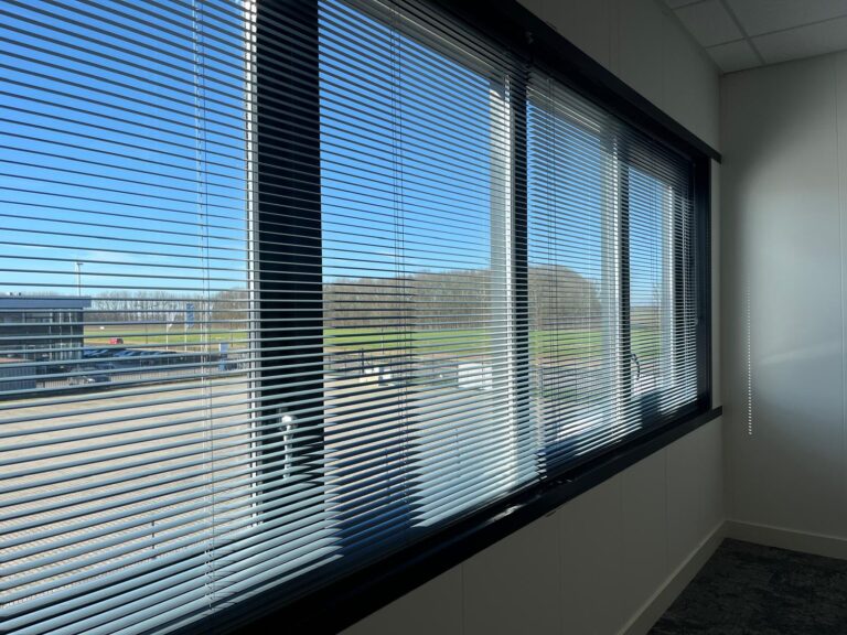 Oud Gastel – Neon 9q – Foto 16